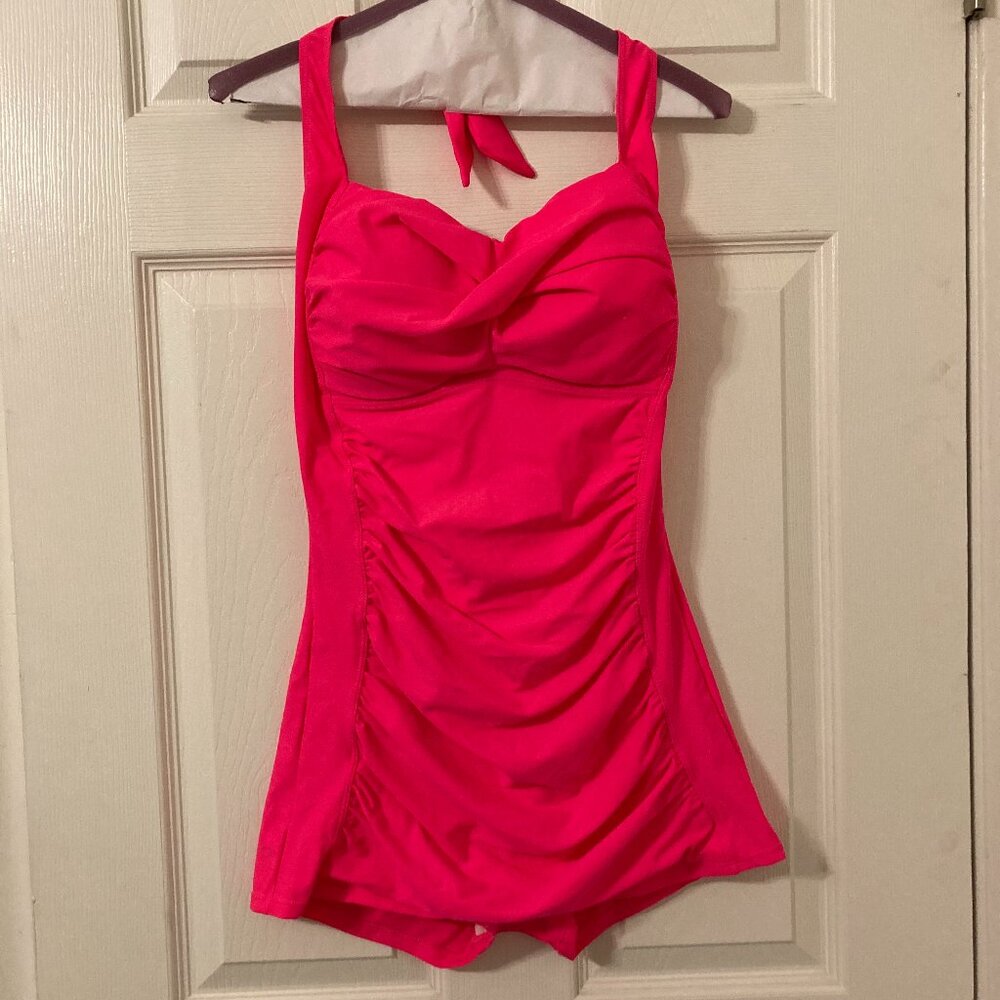 Excellent Condition, SZ M (see measurements) Boyleg Pin Up Swim Romper, Pink